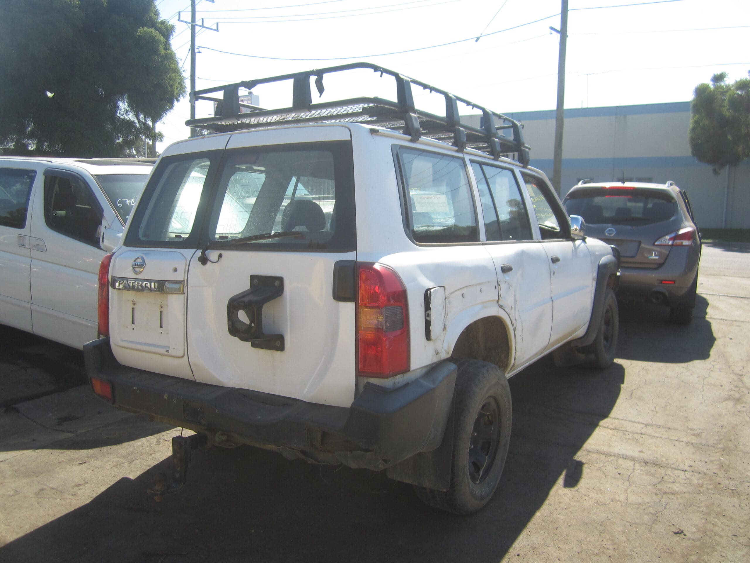 NISSAN PATROL Y61 GU S4 WAGON ZD30 DIESEL WHITE 2005 WRECKING