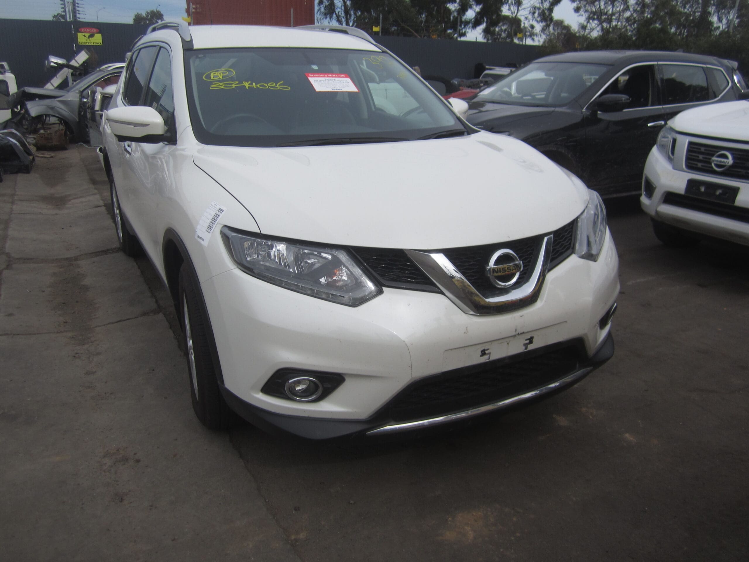 NISSAN X-TRAIL T32 ST-L SERIES 1 WHITE 2015 WRECKING