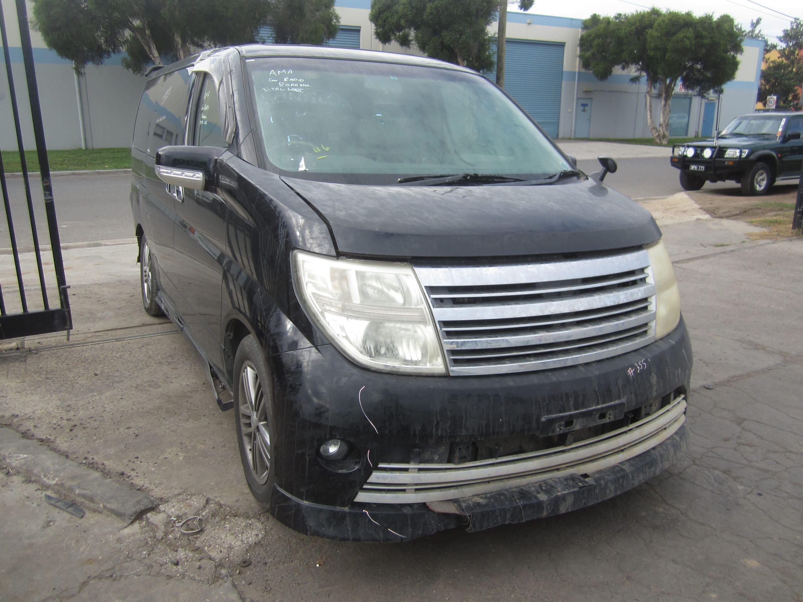NISSAN ELGRAND E51 RIDER VQ35 V6 BLACK 2005 WRECKING