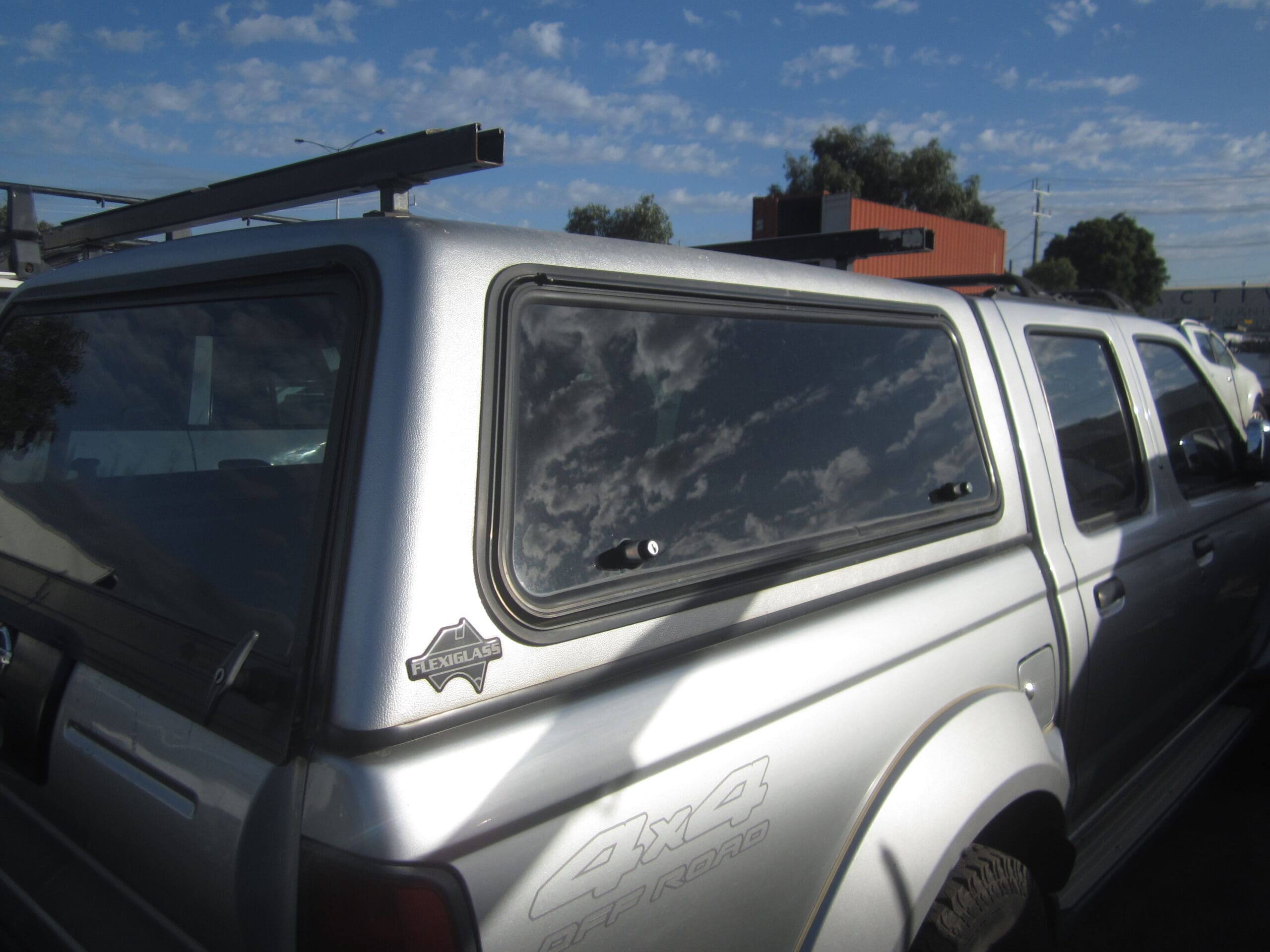 NISSAN NAVARA D22 ST-R YD25 DIESEL SILVER 2010 WRECKING