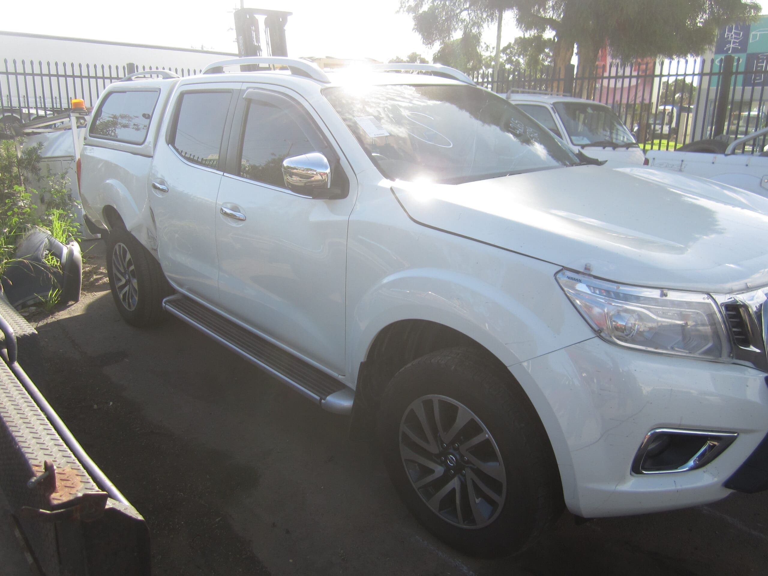 NISSAN NAVARA D23 NP300 DUALCAB DIESEL WHITE CANOPY 2016 WRECKING