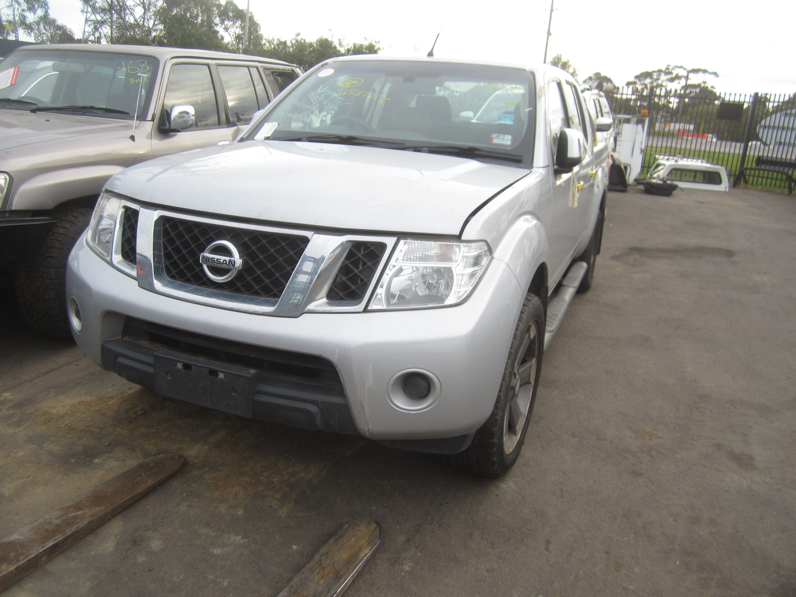 NISSAN NAVARA D40 VSK SPAIN YD25 DIESEL 2012 WRECKING