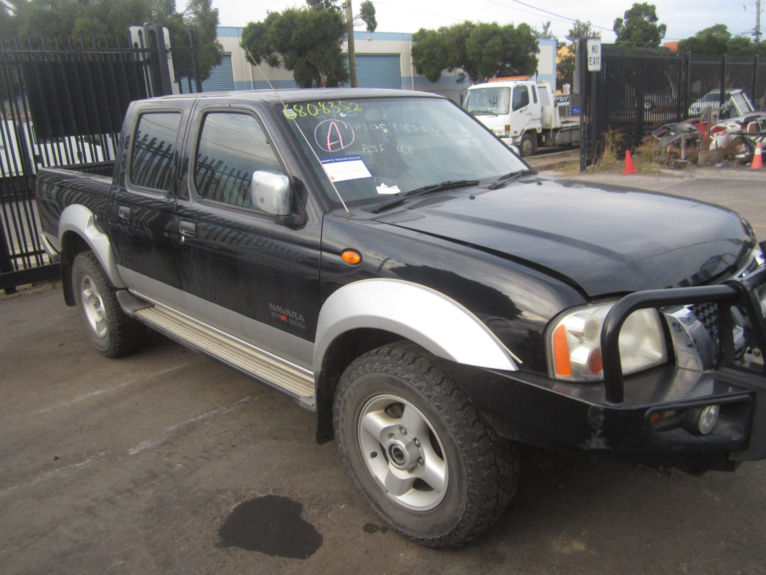 NISSAN NAVARA D22 ST-R ZD30 DIESEL BLACK 2005 WRECKING