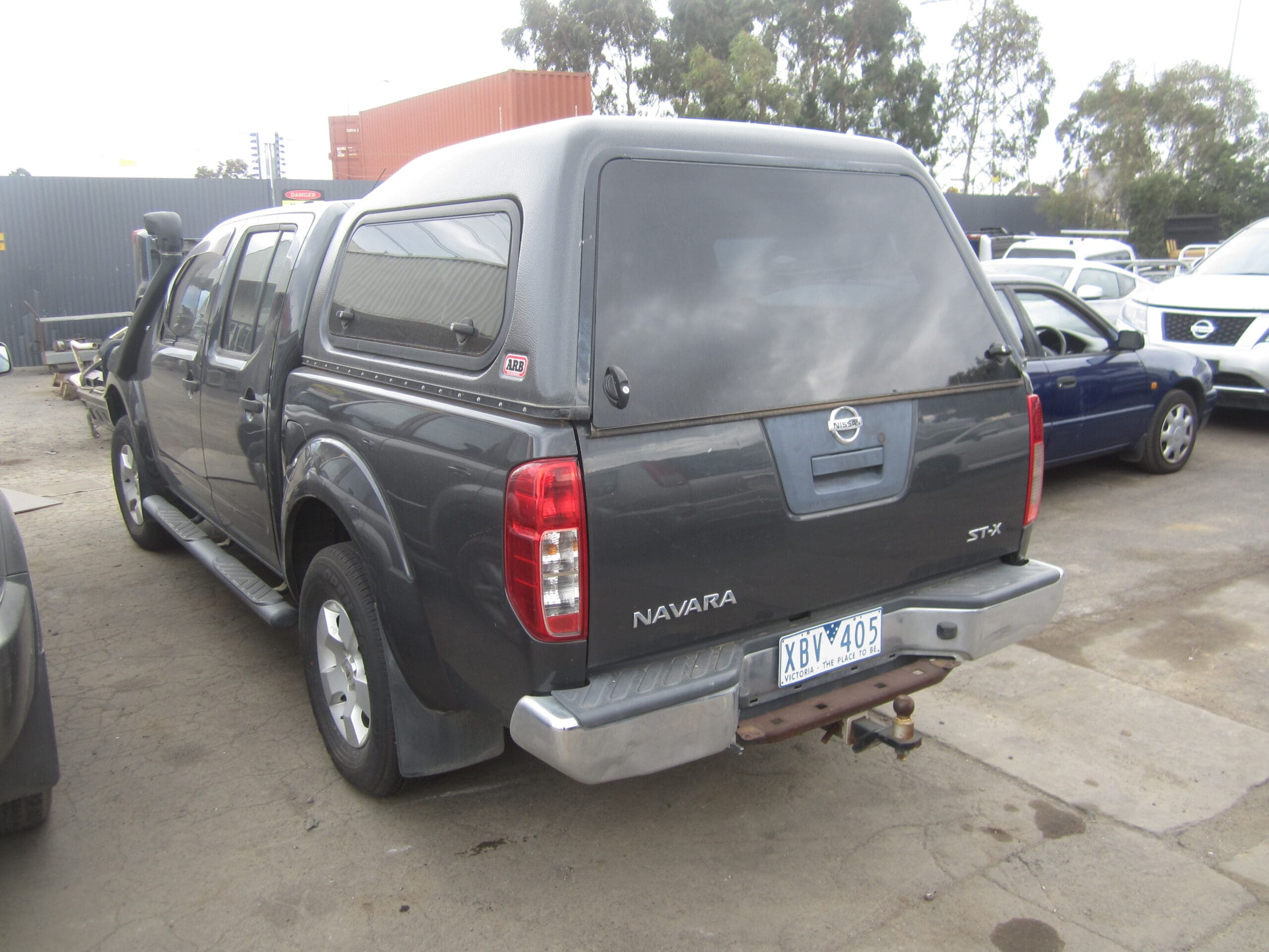 NISSAN NAVARA D40 VSK SPAIN YD25 DIESEL BLACK CANOPY 2008 WRECKING