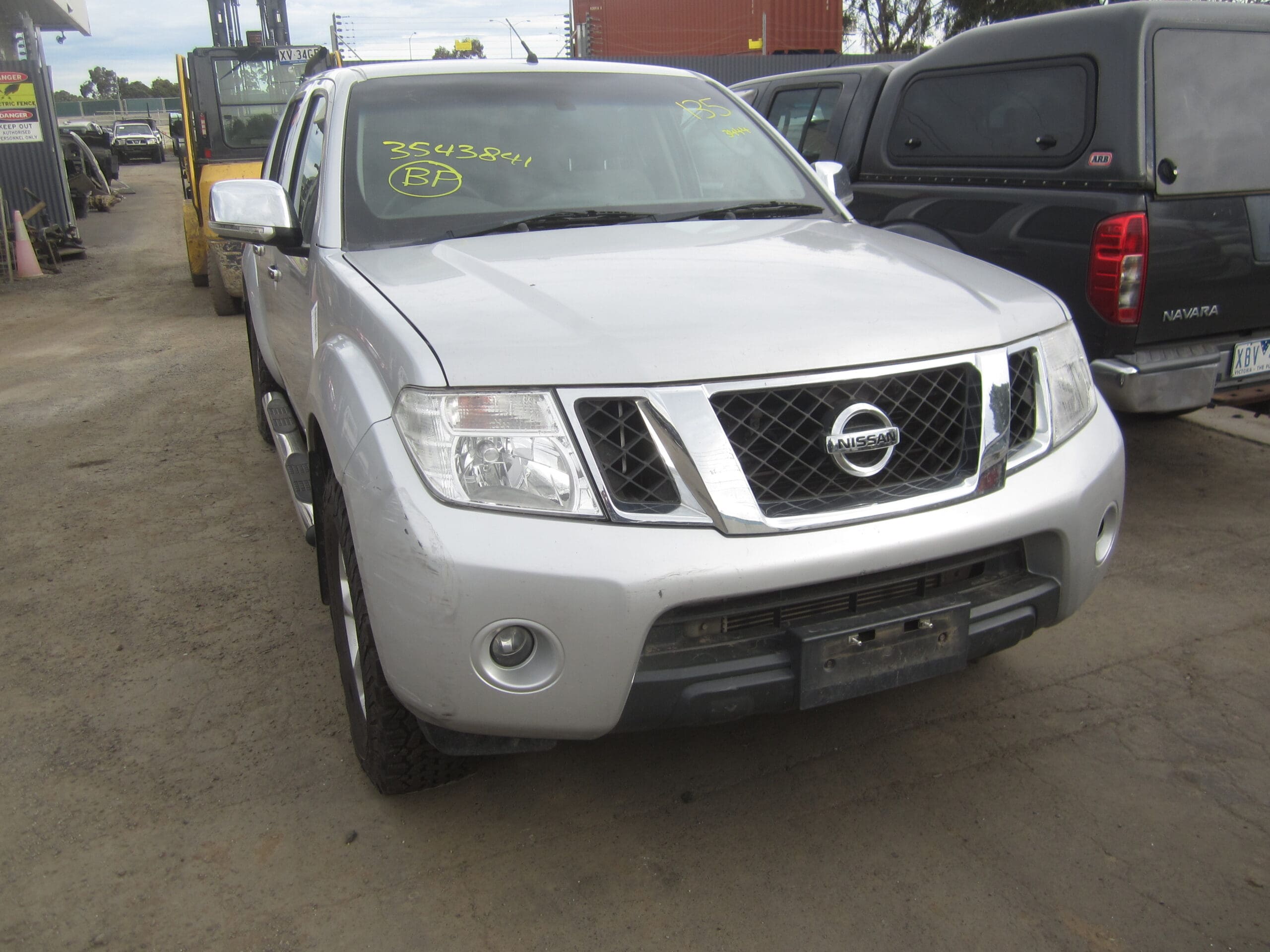 NISSAN NAVARA D40 V9X V6 DIESEL SILVER 2012 WRECKING