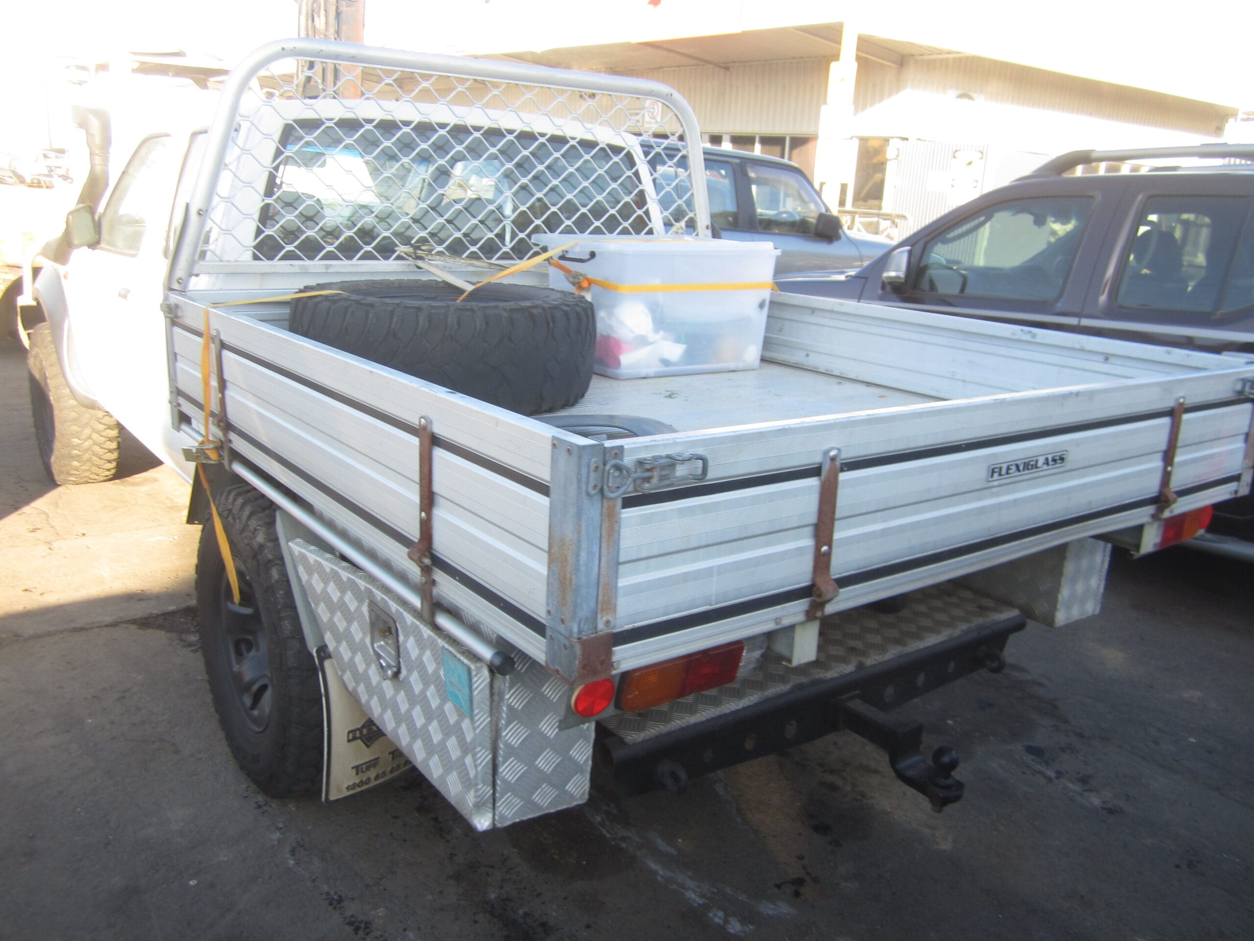 NISSAN NAVARA D22 ZD30 4X4 ALLOY TRAY 2006 WRECKING