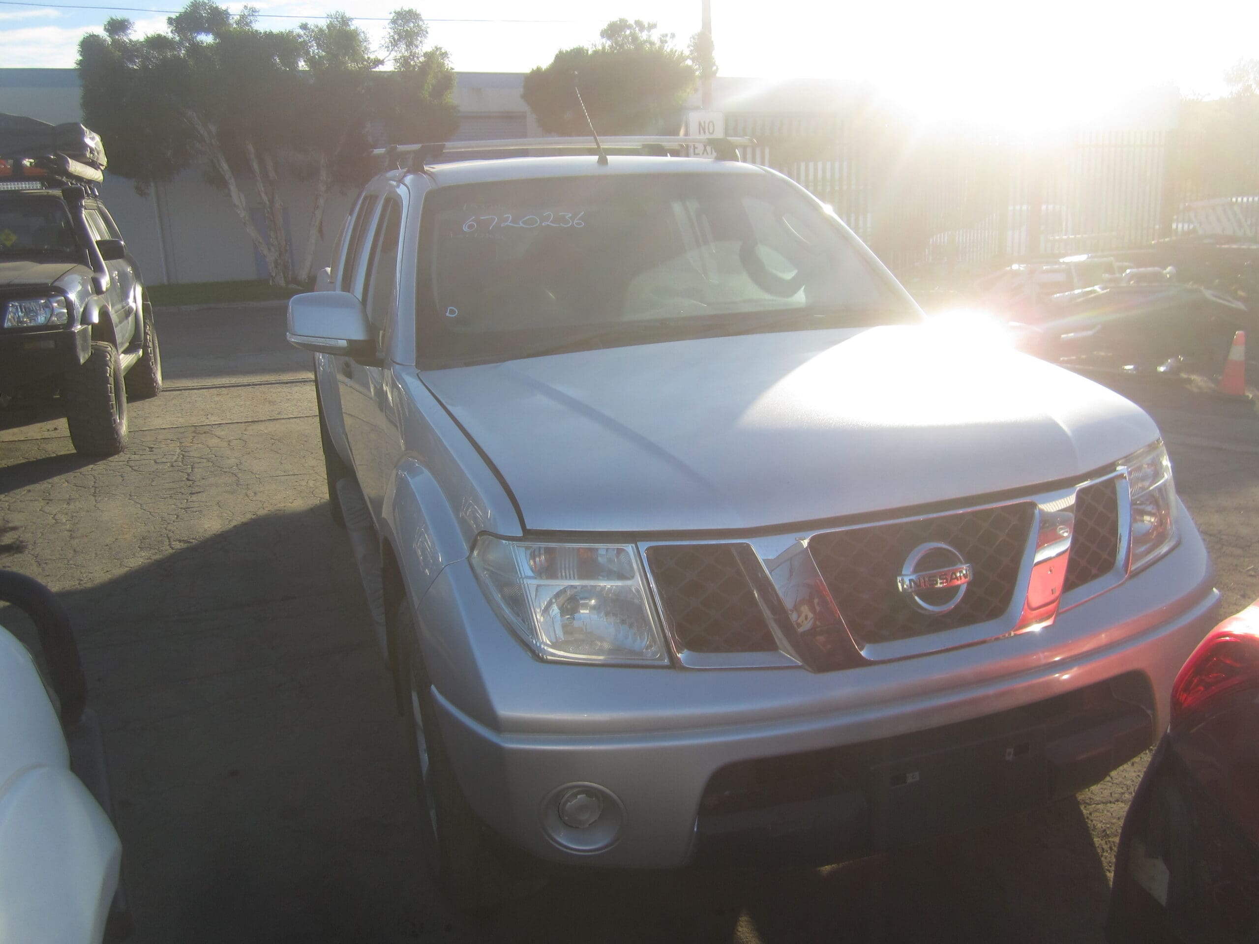 NISSAN NAVARA D40 VSK ST YD25 DIESEL 2010 WRECKING