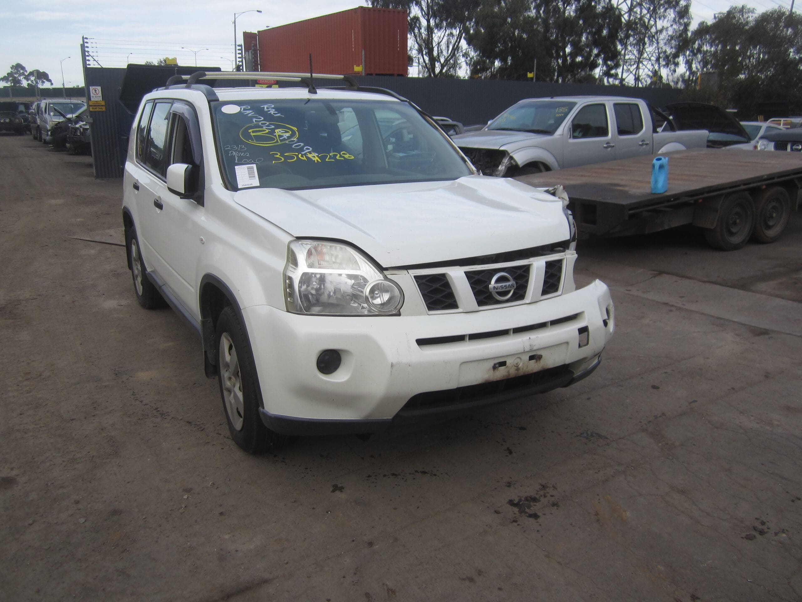 NISSAN X-TRAIL T31 SERIES 1 ST WHITE 2009 WRECKING