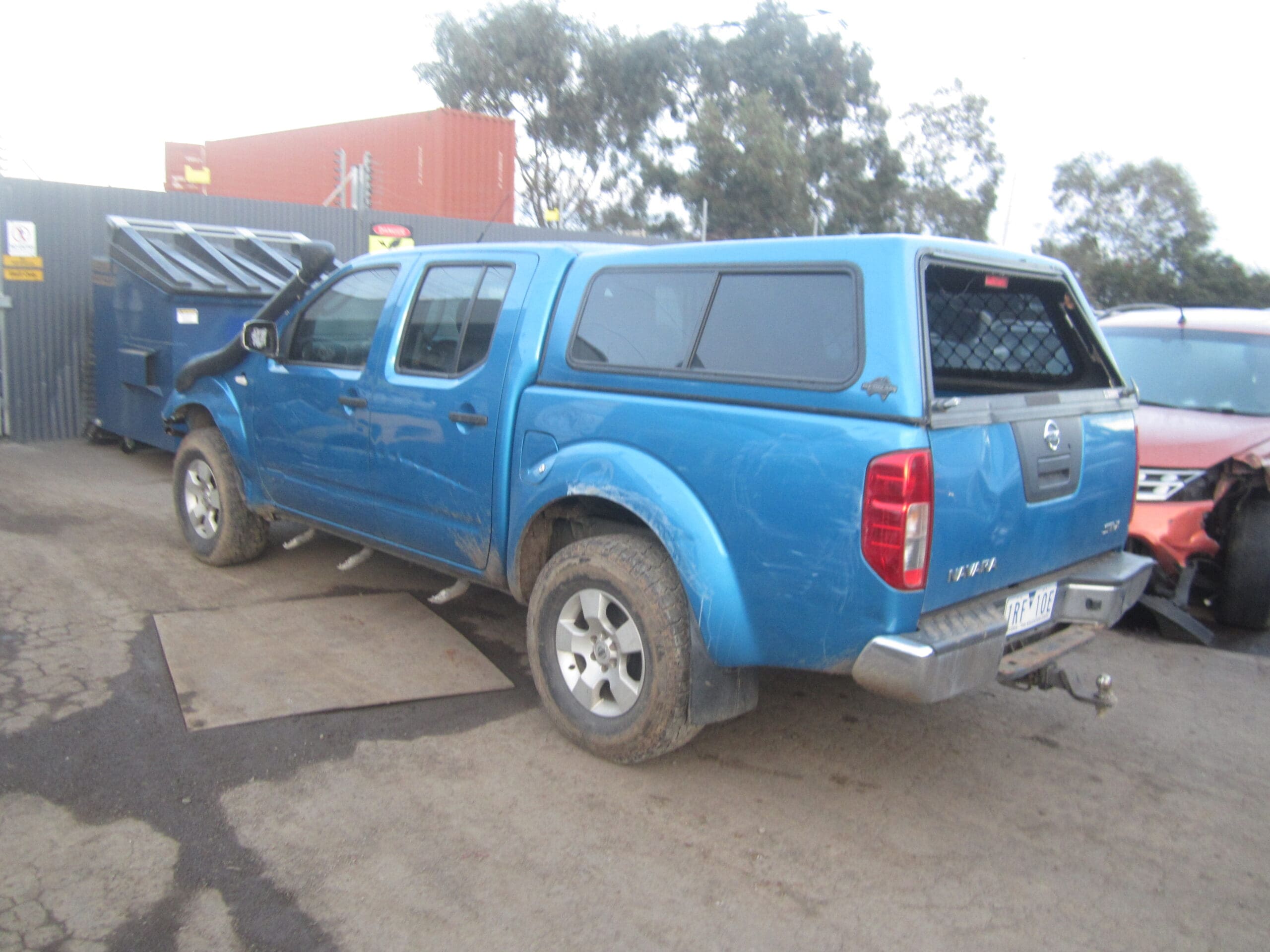 NISSAN NAVARA D40 VSK SPAIN YD25 DIESEL BLUE 2009 WRECKING