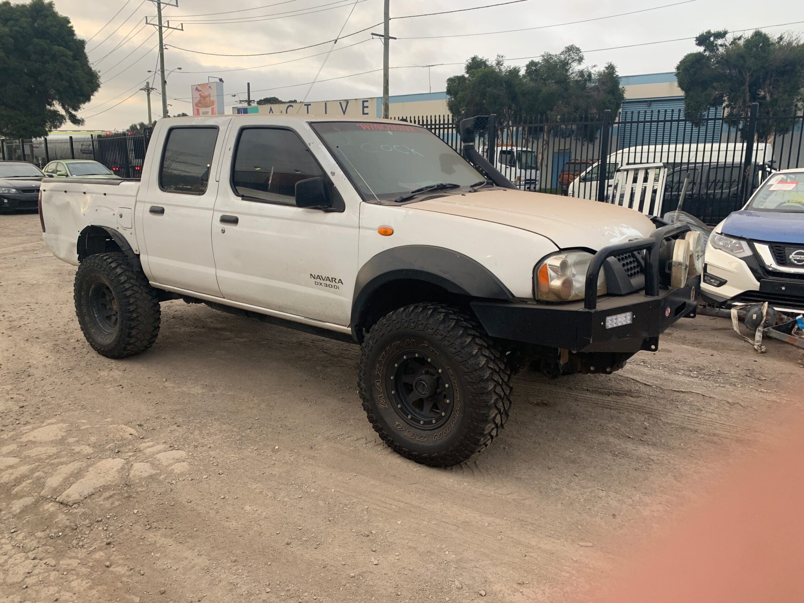 NISSAN NAVARA D22 ST-R ZD30 DIESEL WHITE 2006 WRECKING
