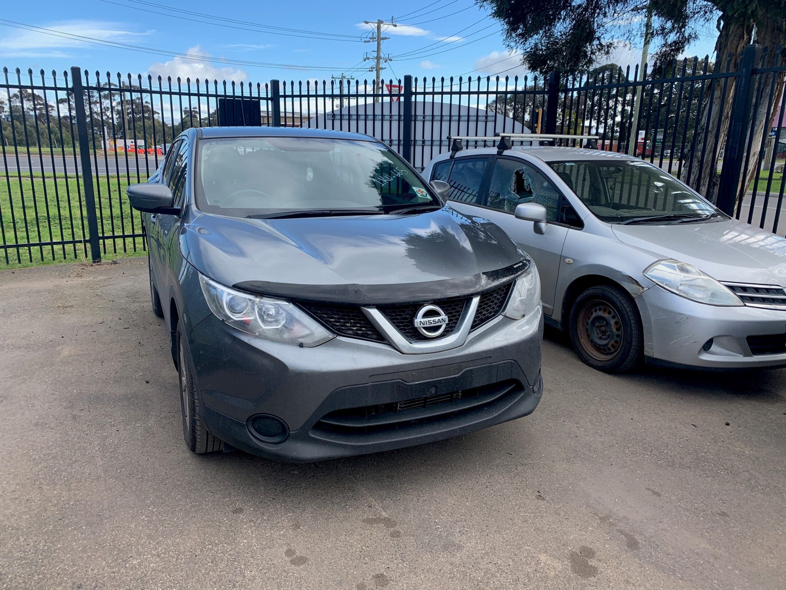 NISSAN QASHQAI J11 ST 2L PETROL GREY 2015 WRECKING
