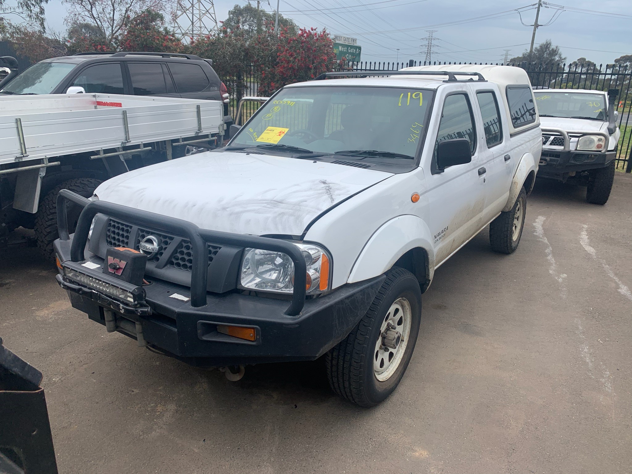 NISSAN NAVARA D22 ST-R ZD30 DIESEL WHITE 2004 WRECKING