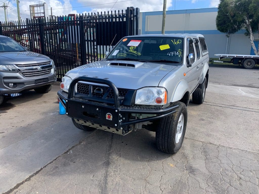 NISSAN NAVARA D22 ST-R YD25 DIESEL 2008 SILVER WRECKING