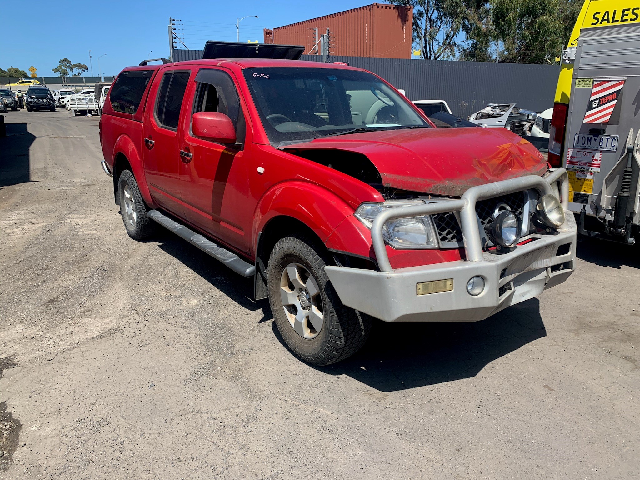 NISSAN NAVARA D40 MNT THAI YD25 DIESEL RED 2010 WRECKING