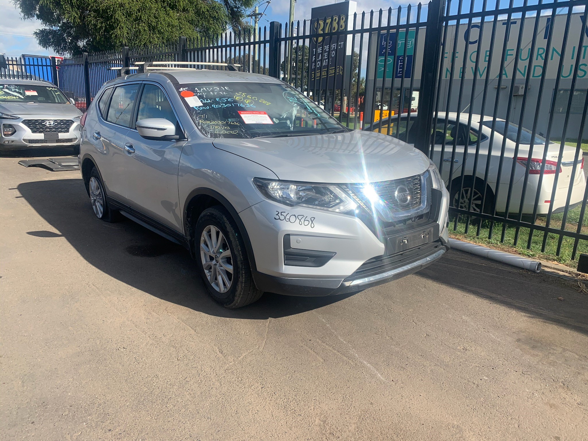 NISSAN X-TRAIL T32 ST 2WD SILVER 2018 WRECKING