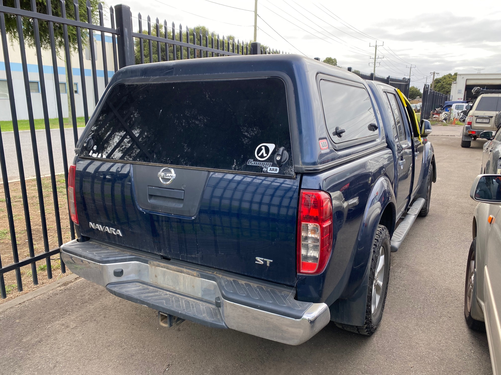 NISSAN NAVARA D40 VSK SPAIN CANOPY BLUE WRECKING