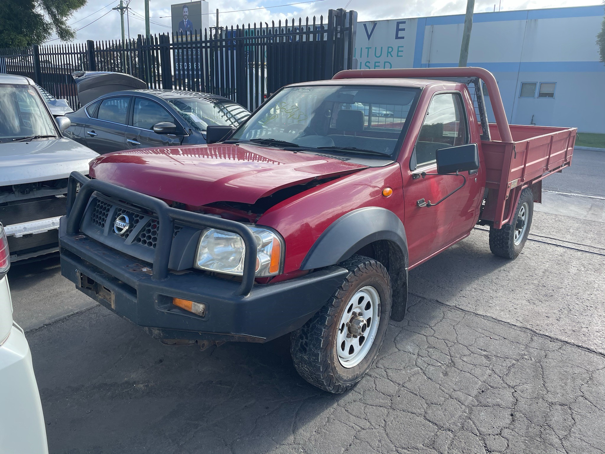 NISSAN NAVARA D22 ZD30 DIESEL SINGE CAB RED 2005 WRECKING