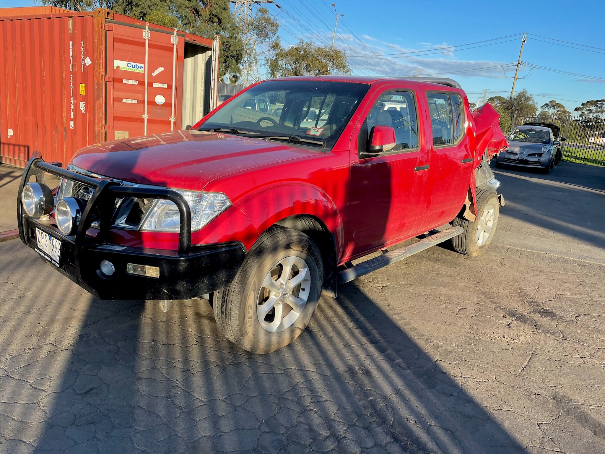 NISSAN NAVARA D40 VSK SPAIN YD25 DIESEL RED 2012 WRECKING