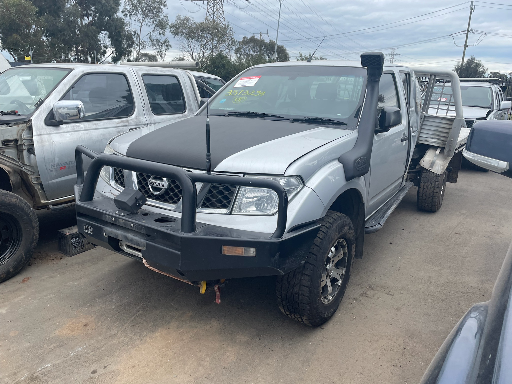 NISSAN NAVARA D40 VSK SPAIN YD25 SILVER BULLBAR 2007 WRECKING