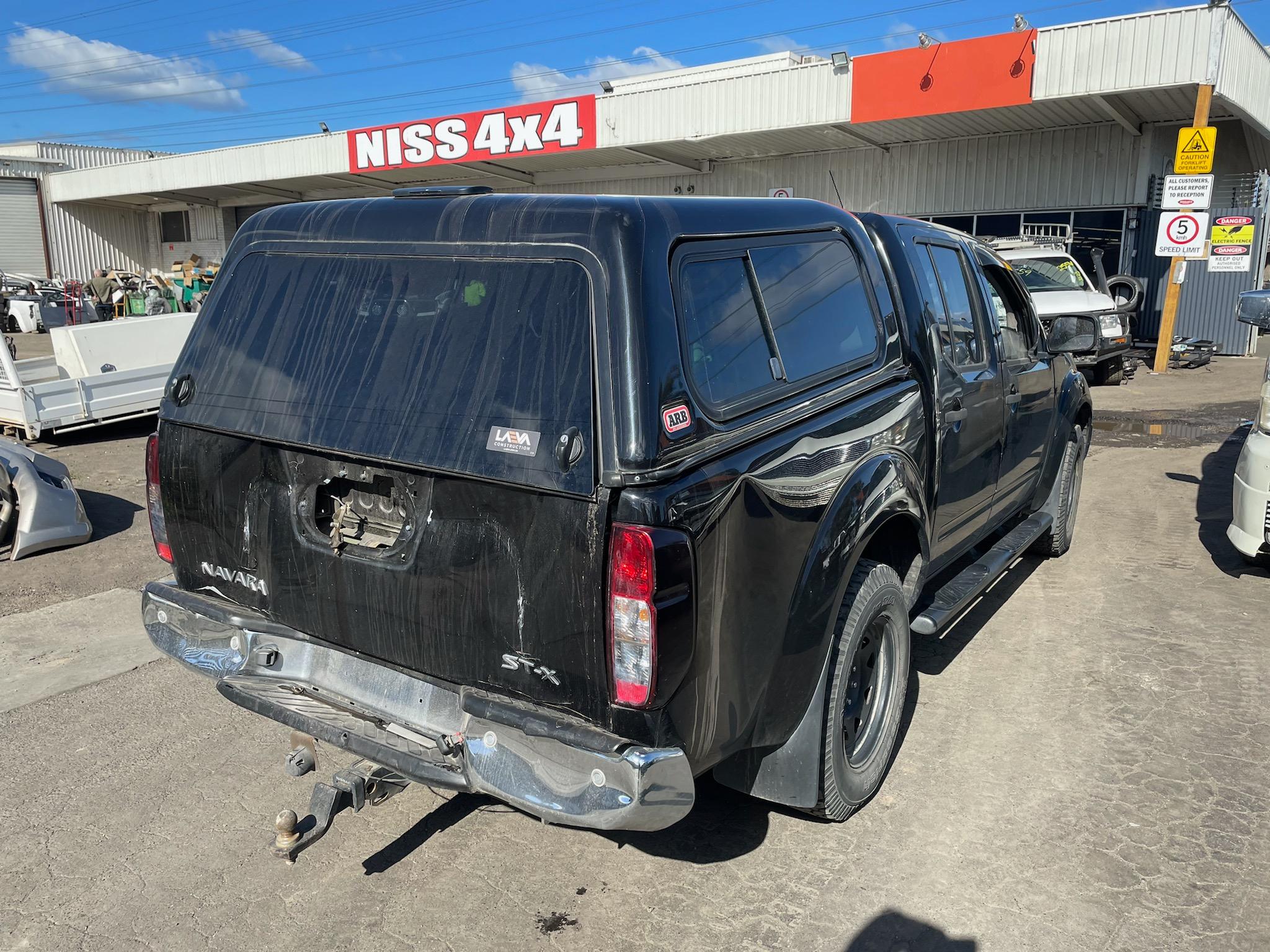 NISSAN NAVARA D40 VSK SPAIN VQ40 V6 PETROL BLACK 2009 WRECKING